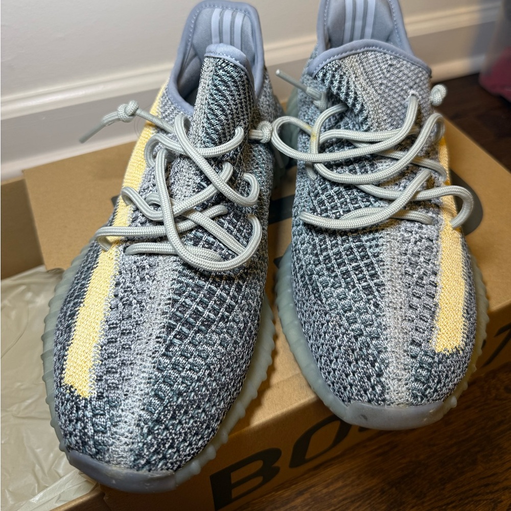 Yeezy Boost 350 V2